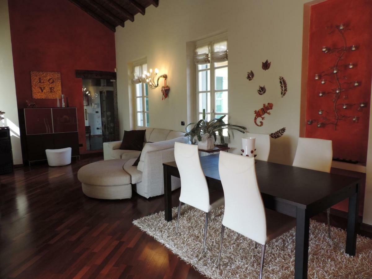 Feeling At Home - Varese Apartment Esterno foto