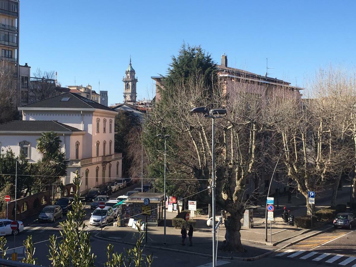 Feeling At Home - Varese Apartment Esterno foto