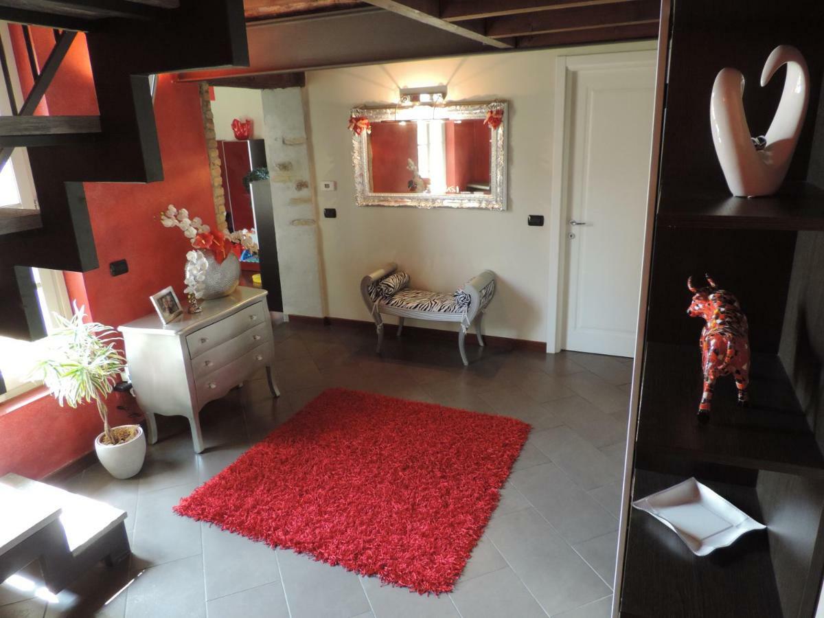 Feeling At Home - Varese Apartment Esterno foto