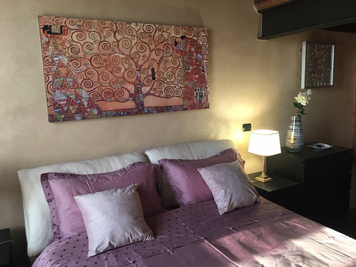 Feeling At Home - Varese Apartment Esterno foto